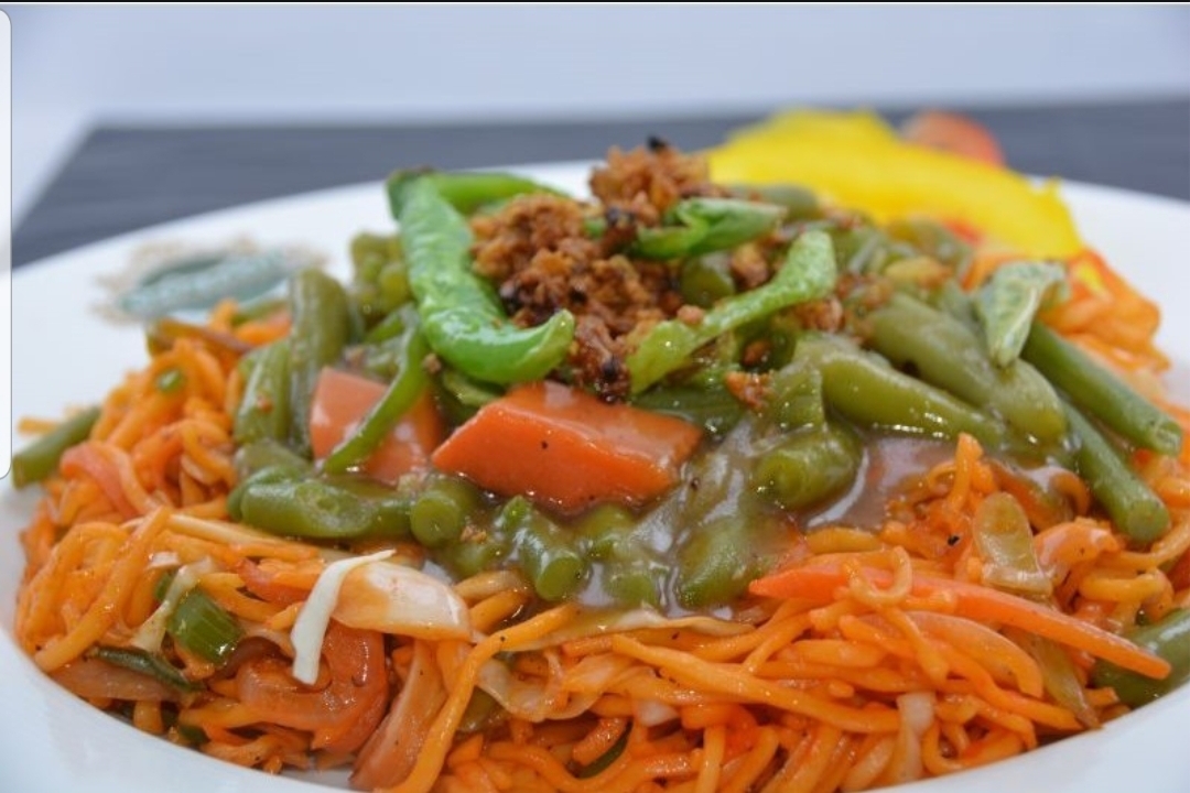 Veg Chilly Garlic Noodles